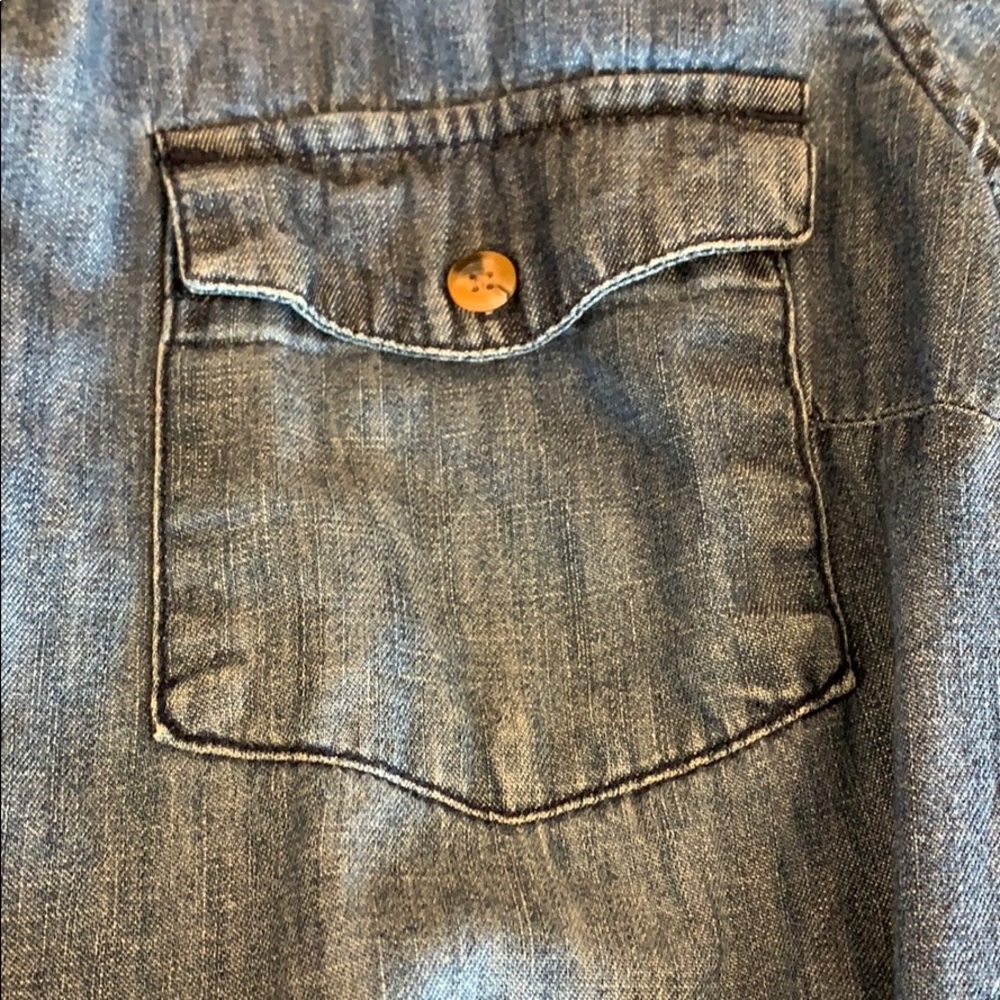 Tie waist chambray shirt; Merona Size Medium - Picture 5 of 10